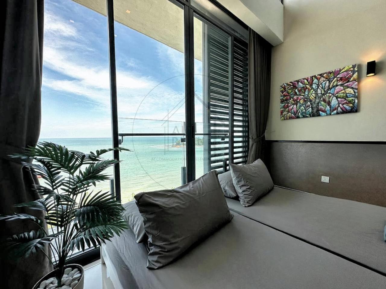 Pd 4 Bedrooms Duplex - Full Seaview